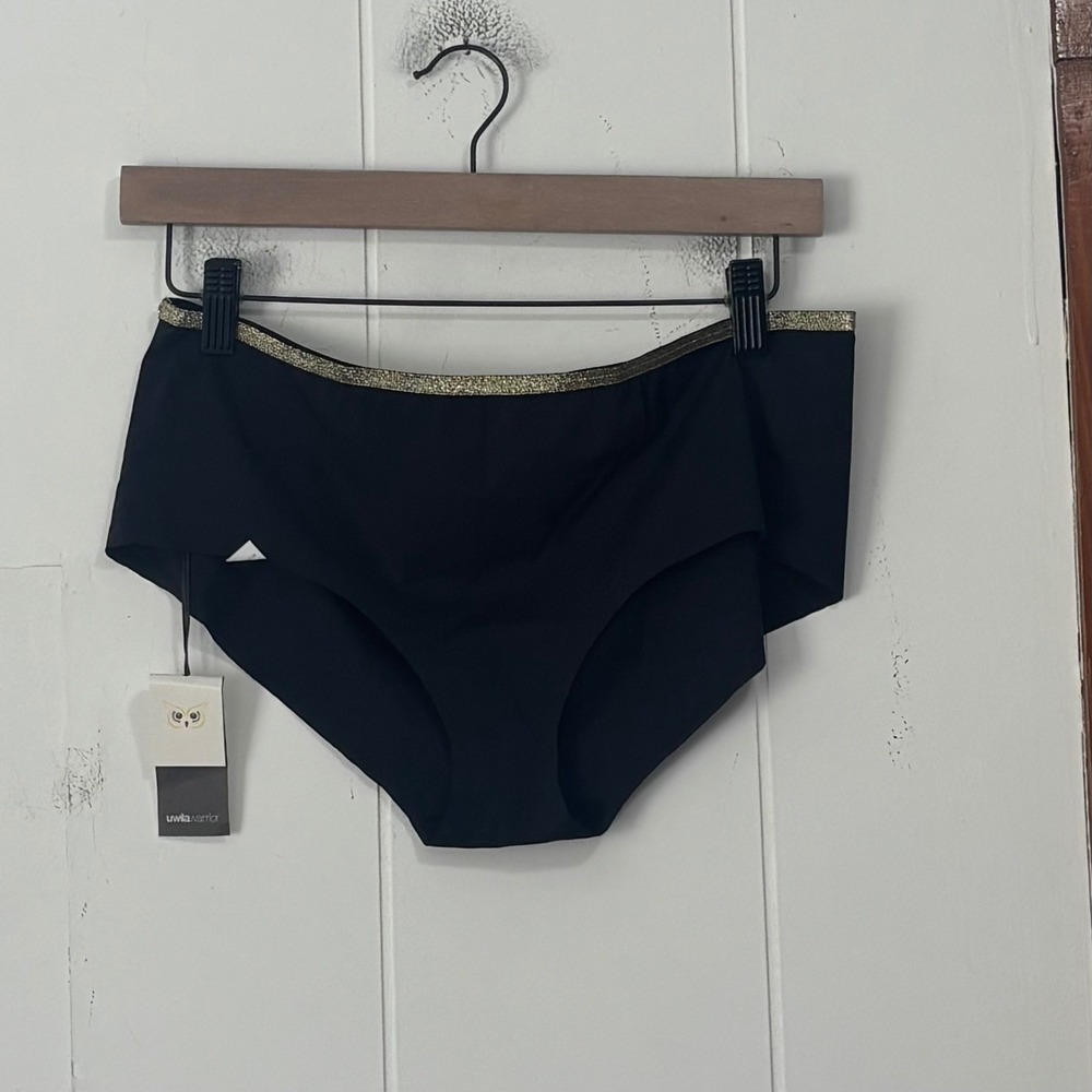 Uwila Warrior Happy Seams Seamless Underwear Tap Shoe Black Gold Trim M